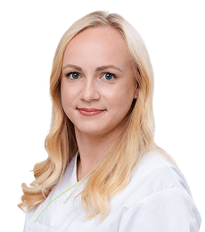 Žena s dlhými blond vlasmi