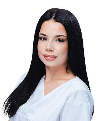 Žena s dlhými čiernymi vlasmi